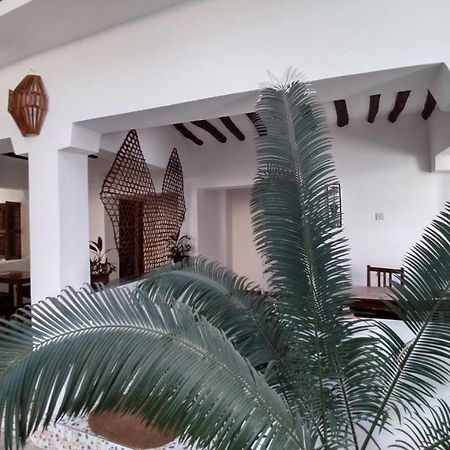 Wonderful Ocean Villa Джамбиани Экстерьер фото